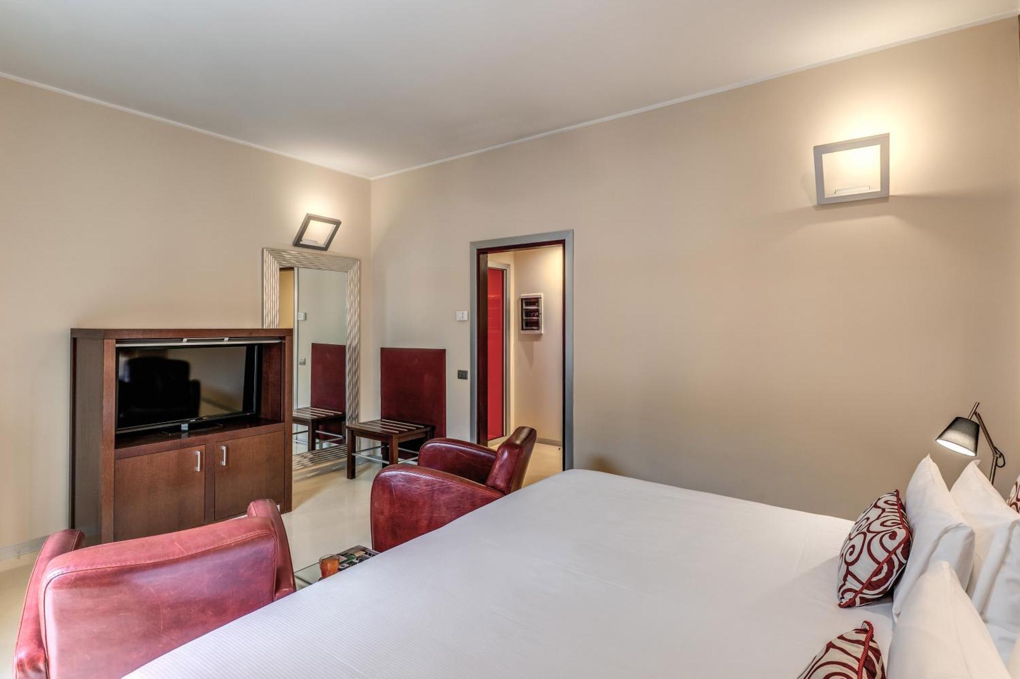 La Griffe Hotel 5*